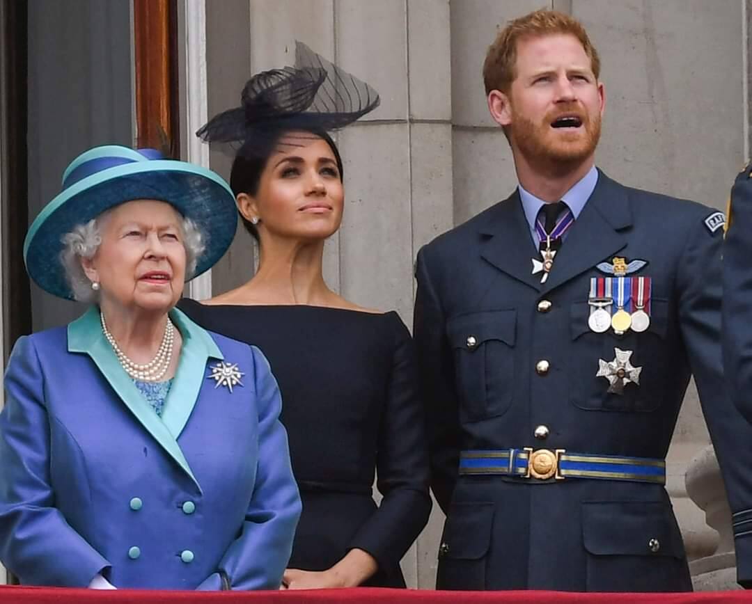 You are currently viewing Harry, Meghan și prințul Andrew nu vor apărea în balconul Palatului Buckingham la Jubileul de Platină al reginei Elisabeta a II-a