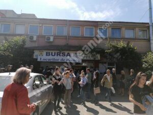Read more about the article Sute de locuri de muncă, ofertate, astăzi, la Bursa Locurilor de Muncă pentru Absolvenți