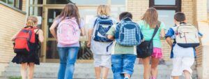 Read more about the article Elevii revin, astăzi, la cursuri, după vacanța de primăvară