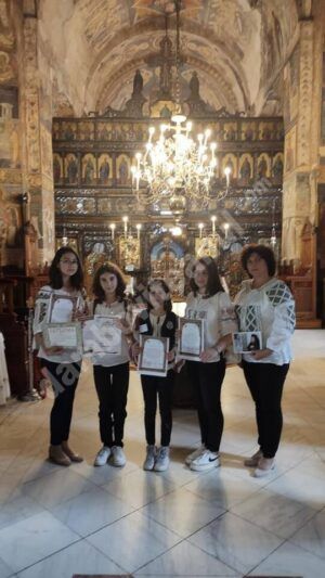 Read more about the article Doi elevi dâmbovițeni s-au întors cu premii de la Olimpiada de Limba și Literatura Română și Religie ”Cultură și spiritualitate românească”