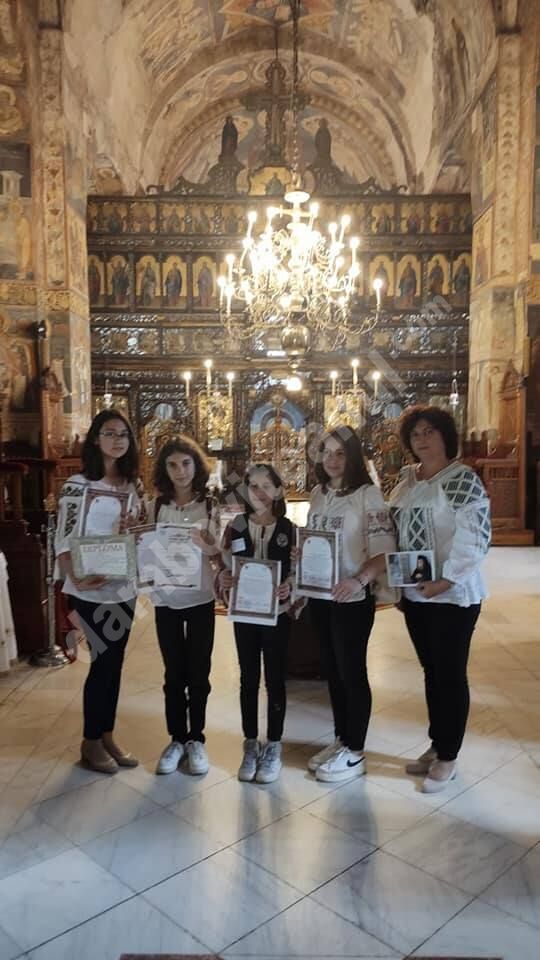 You are currently viewing Doi elevi dâmbovițeni s-au întors cu premii de la Olimpiada de Limba și Literatura Română și Religie ”Cultură și spiritualitate românească”