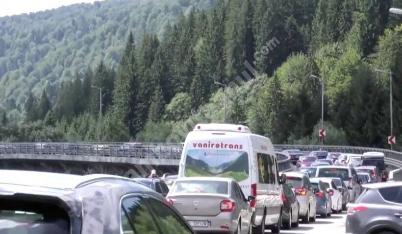 You are currently viewing Aglomerație, pe principalele artere rutiere, la întoarcerea turiștilor spre casă