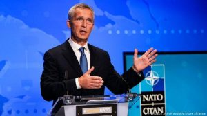 Read more about the article NATO îndeamnă ţările din alianţă să continue livrările de arme către Kiev