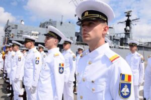 Read more about the article 100 de studenți militari români și străini se vor pregăti timp de aproximativ două luni la bordul navei-școală „Mircea”