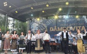 Read more about the article Soliști și instrumentiști împreună la o seară muzicală de excepție, la Târgoviște