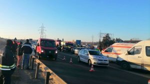 Read more about the article Circulația este oprită pe DN 2A, din cauza unui accident pe podul din Ovidiu