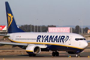 Read more about the article Ryanair preconizează că biletele de avion se vor scumpi cu 5 – 10% la vară