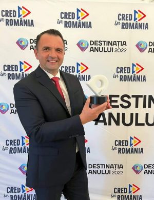Read more about the article Târgoviștea a primit trofeul pentru câștigarea etapei regionale a concursului Destinația anului 2022, categoria City break