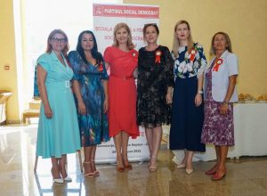 Read more about the article Carmen Holban, la Școala Politică a femeilor social-democrate