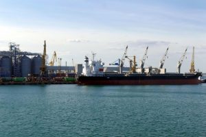 Read more about the article Primul vapor încărcat cu cereale a plecat din portul Odesa