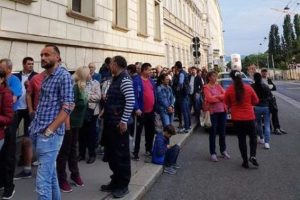 Read more about the article Românii, a doua cea mai numeroasă comunitate de străini, după germani, din Austria