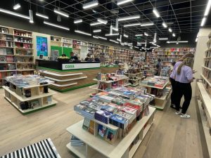Read more about the article Una dintre cele mai iubite librării din România și-a deschis, astăzi, porțile, la Dâmbovița Mall
