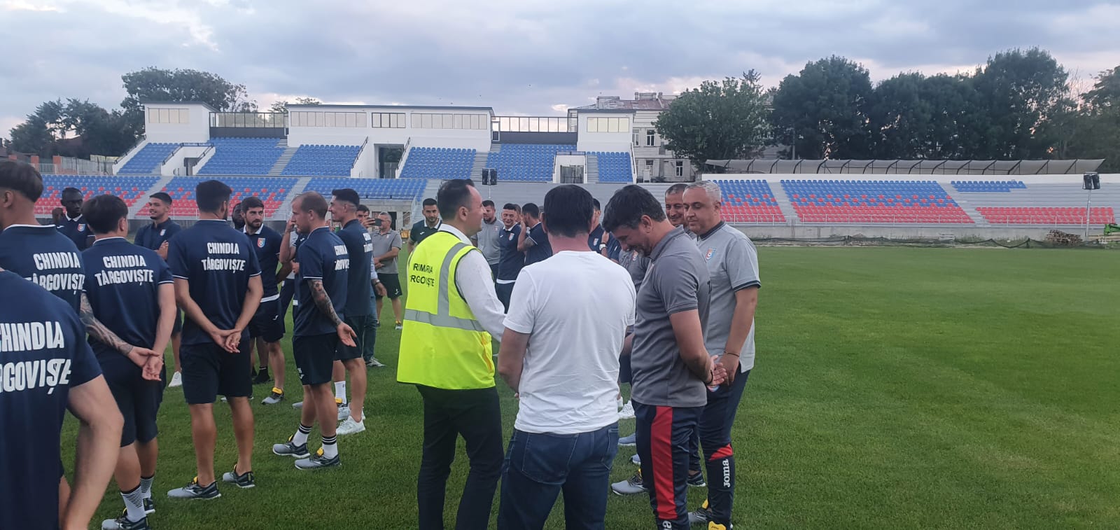 You are currently viewing Cristian Stan, la Stadionul „Eugen Popescu”: în linii mari ne apropiem de final și, la sfârșitul toamnei, vom putea vorbi de lucrări încheiate