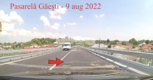Read more about the article După doar 4 luni, pasarela de la Găești, de pe DN 61, este reasfaltată. De mâine traficul va fi din nou restricționat