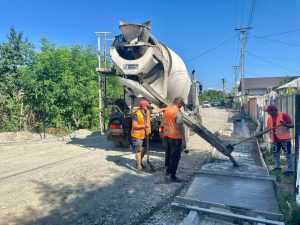 Read more about the article Continuă lucrările la infrastructura rutieră din Aninoasa