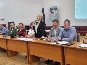 Read more about the article Prefectul, Claudia Gilia, s-a întâlnit, astăzi cu directorii unităților de învățământ din județul Dâmbovița