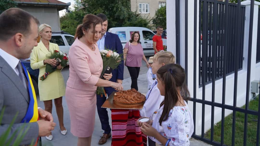 You are currently viewing Carmen Holban, deputat: copiii din Văcărești și Răzvad au, de ieri, cele mai bune și sigure condiții