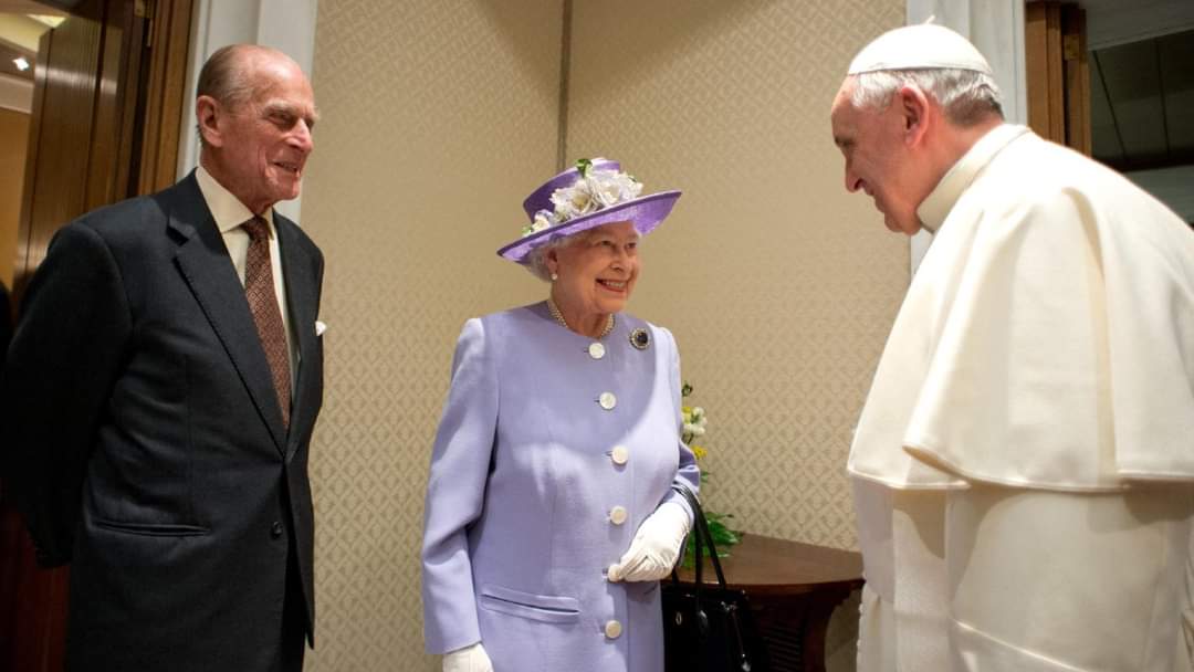 You are currently viewing Papa Francisc a adresat o telegramă de condoleanțe Majestății Sale Regele Charles al III-lea