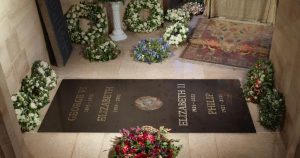 Read more about the article Palatul Buckingham a publicat prima fotografie cu piatra funerară de la mormântul reginei Elisabeta a II-a