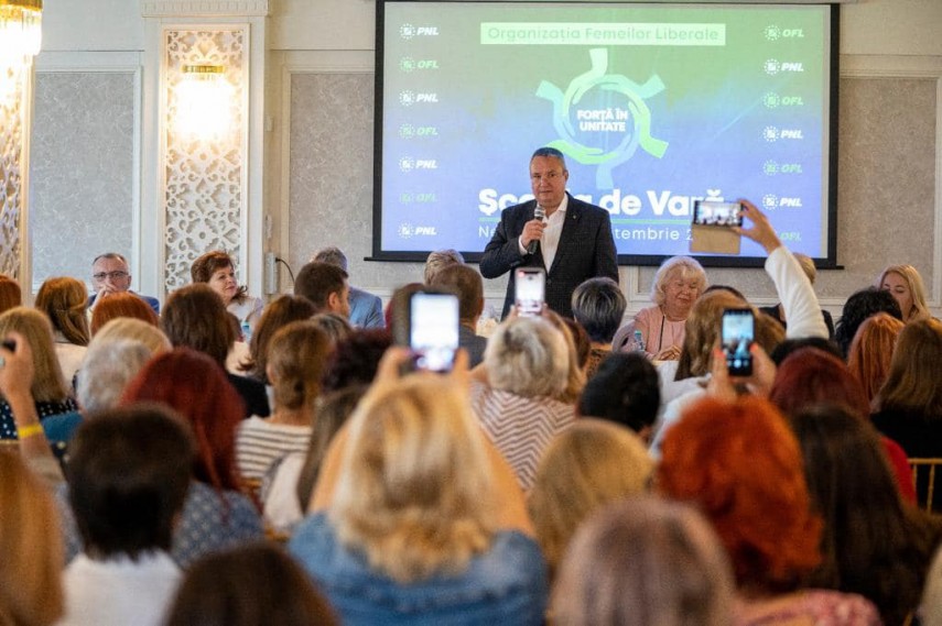 You are currently viewing Nicolae Ciucă a participat la Școala de vară a femeilor liberale: Nu doar o dată am făcut public angajamentul meu de a promova mai multe femei pe listele locale și parlamentare