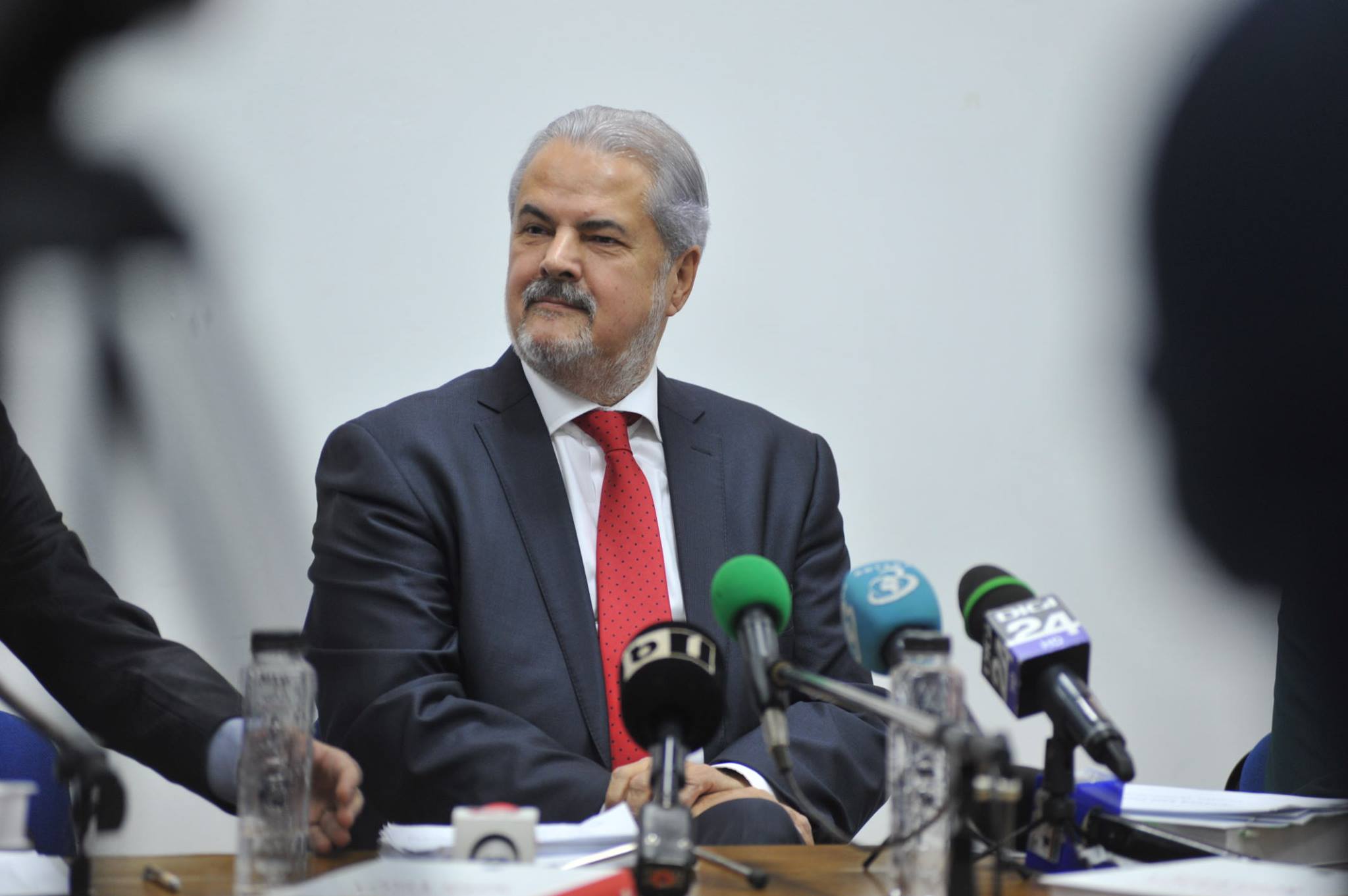 You are currently viewing ADRIAN NĂSTASE: Câteva gânduri despre noul guvern
