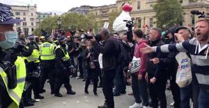 Read more about the article Manifestaţii, la Londra, după ce un bărbat de culoare a fost ucis de poliţie