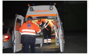 Read more about the article Două fetițe sunt în stare critică, după ce au fost spălate pe cap de mama lor cu insecticid