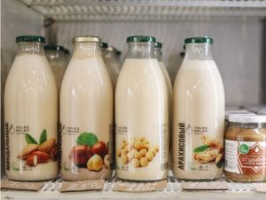 Read more about the article Lege: Comercianții trebuie să eticheteze şi să delimiteze clar produsele făcute cu lapte 100% de cele din grăsimi vegetale
