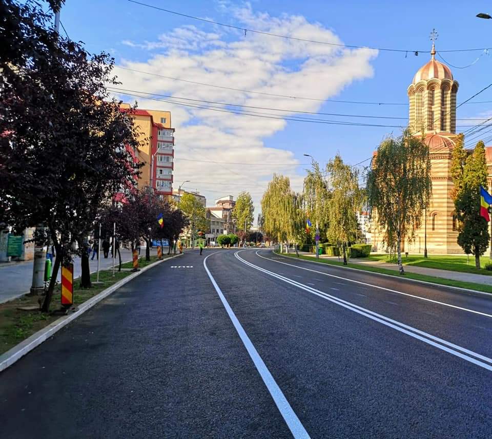 You are currently viewing Târgoviștenii din zona centrală pot parca la supermarketul din spatele blocurilor H