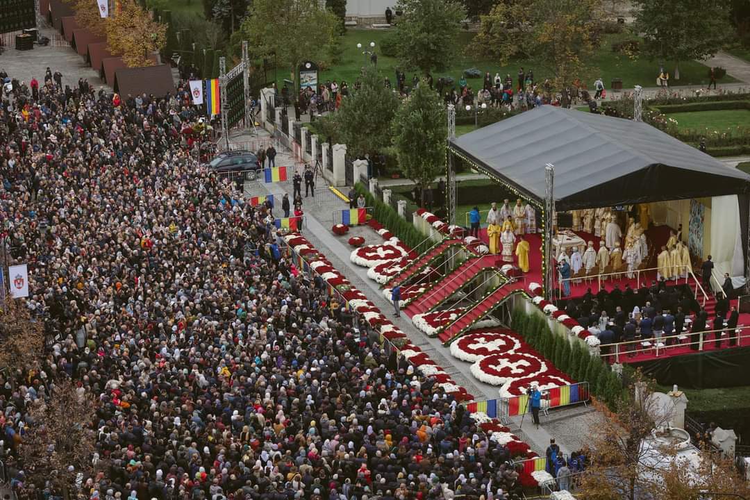 You are currently viewing Mihai Chirică: Peste 210.000 de persoane au participat până astăzi la manifestările religioase din cadrul Sărbătorilor Iașului
