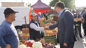 Read more about the article Producătorii din Slobozia Moară și-au scos, ieri, produsele la târg