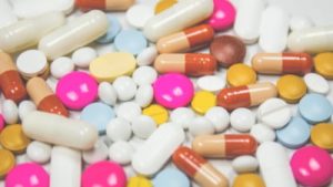 Read more about the article România suspendă distribuția de medicamente în afara țării