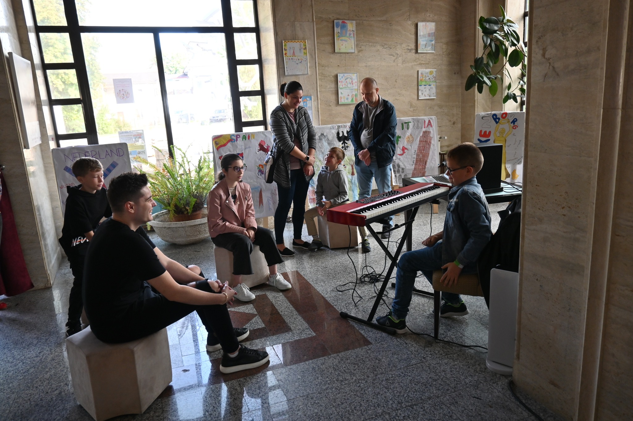 You are currently viewing „Ziua atelierelor deschise”, la Centrul Cultural European din Pucioasa