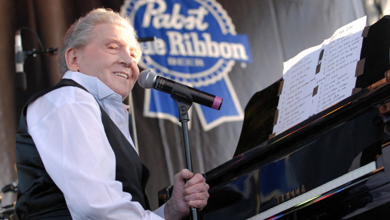 You are currently viewing Radu Popa: Jerry Lee Lewis ne-a părăsit ieri și presa lumii a rămas datoare acestui mag