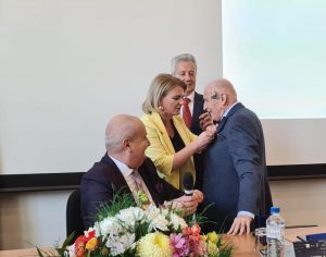 Read more about the article 70 de ani de carieră ai reputatului profesor universitar doctor Nicolae Volonciu, sărbătoriți, ieri, la UVT