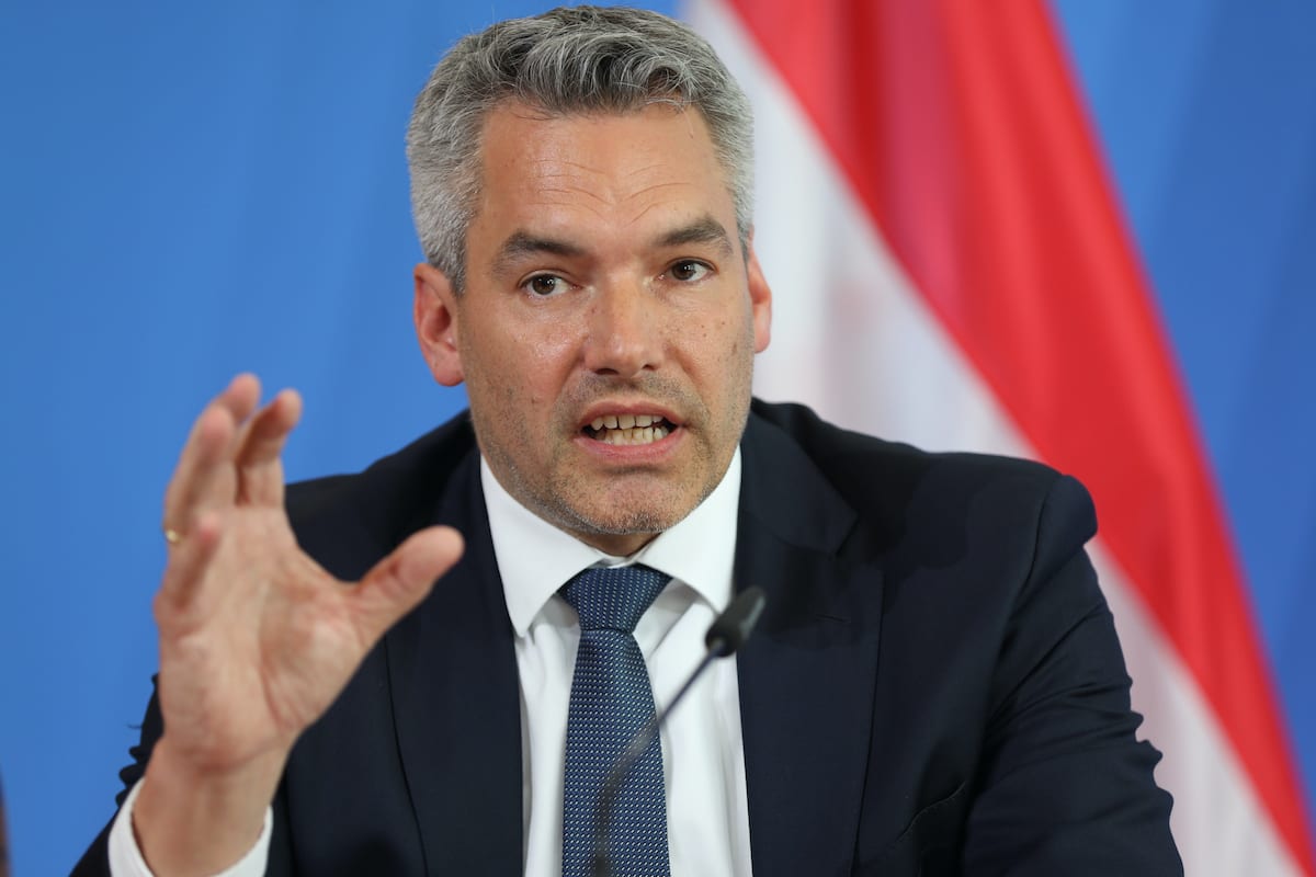 You are currently viewing Austria critică România, Bulgaria și Ungaria pentru că lasă migranții ilegali să le treacă granițele