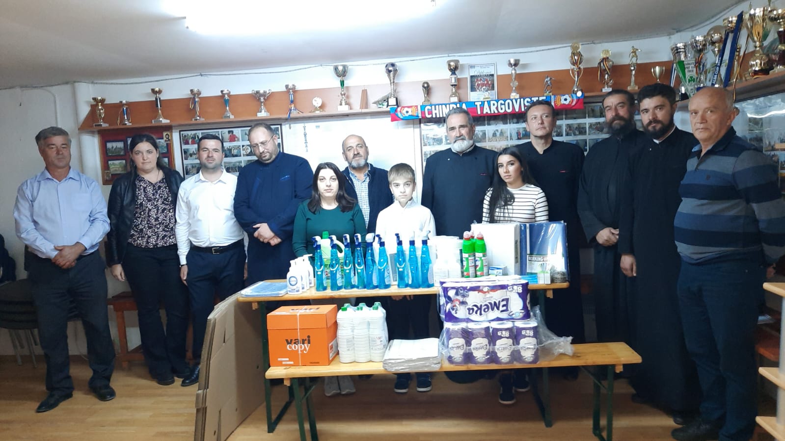 You are currently viewing ASOCIAȚIA NAȚIONALĂ A SURZILOR DIN ROMÂNIA, FILIALA TÂRGOVIȘTE A PRIMIT DARURI DIN PARTEA BISERICII