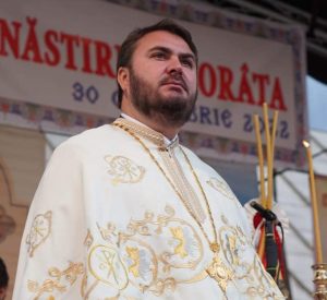 Read more about the article CELEBRÂND VIAȚA, PRIETENIA ȘI IUBIREA! – PR. DR. IONUȚ GHIBANU, VICAR EPARHIAL