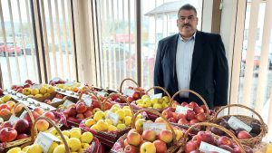 Read more about the article Soiurile de pomi fructiferi rezistente la dăunători, prezentate, astăzi, de Stațiunea Pomicolă Voinești