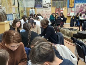 Read more about the article Elevi din liceele dâmbovițene au participat, ieri, la concursul „România Mare – un vis devenit realitate”