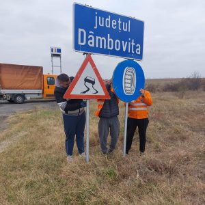 Read more about the article Pregătiri pentru sezonul rece, făcute de Secția Drumuri Naționale Târgoviște