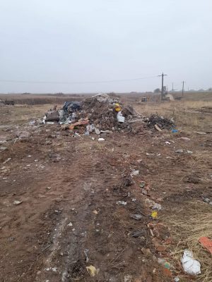 Read more about the article Apel exasperat al unui edil dâmbovițean: BUTIMANU NU ESTE GROAPĂ DE GUNOI!