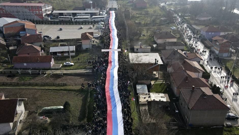 You are currently viewing Serbia cere etnicilor sârbi din Kosovo să oprească protestelor împotriva guvernului de la Pristina