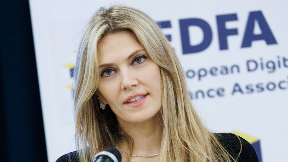You are currently viewing Eva Kaili nu mai este vicepreședinte al Parlamentului European, în urma scandalului de corupție în care este implicată