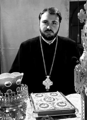 Read more about the article OAMENI MICI CHINUIȚI DE ASPIRAȚII MARI, GÂRBOVIȚI DE NEPUTINȚA DE A FI CEEA CE TREBUIE! – PR. DR. IONUȚ GHIBANU, VICAR EPARHIAL