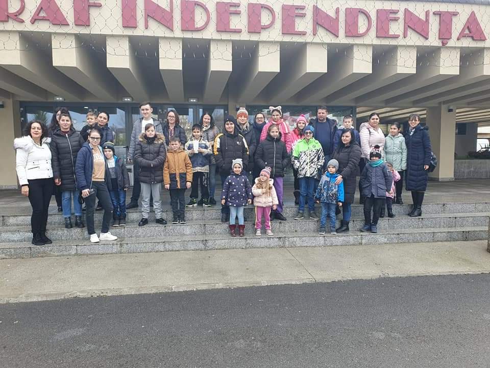 You are currently viewing Copiii Centrului de zi „Sfânta Maria”, la Cinema Independența