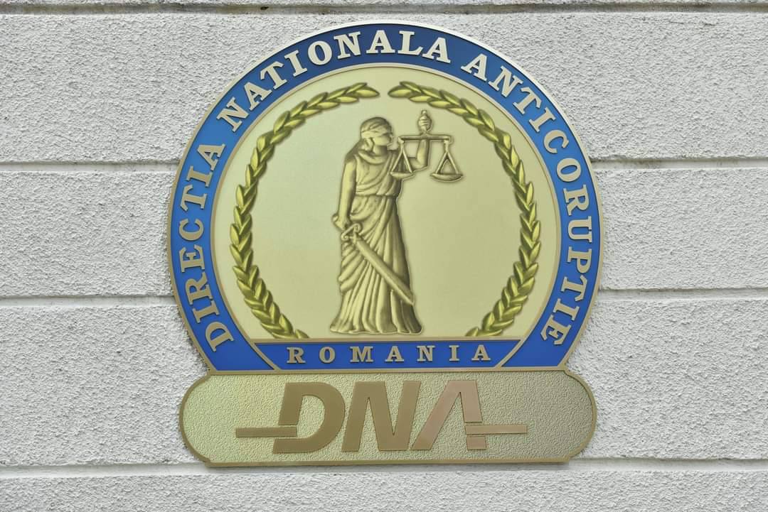 You are currently viewing DNA l-a trimis în judecată pe directorul Uzinei Mecanice Plopeni și pe consilierul juridic pentru trafic de influență