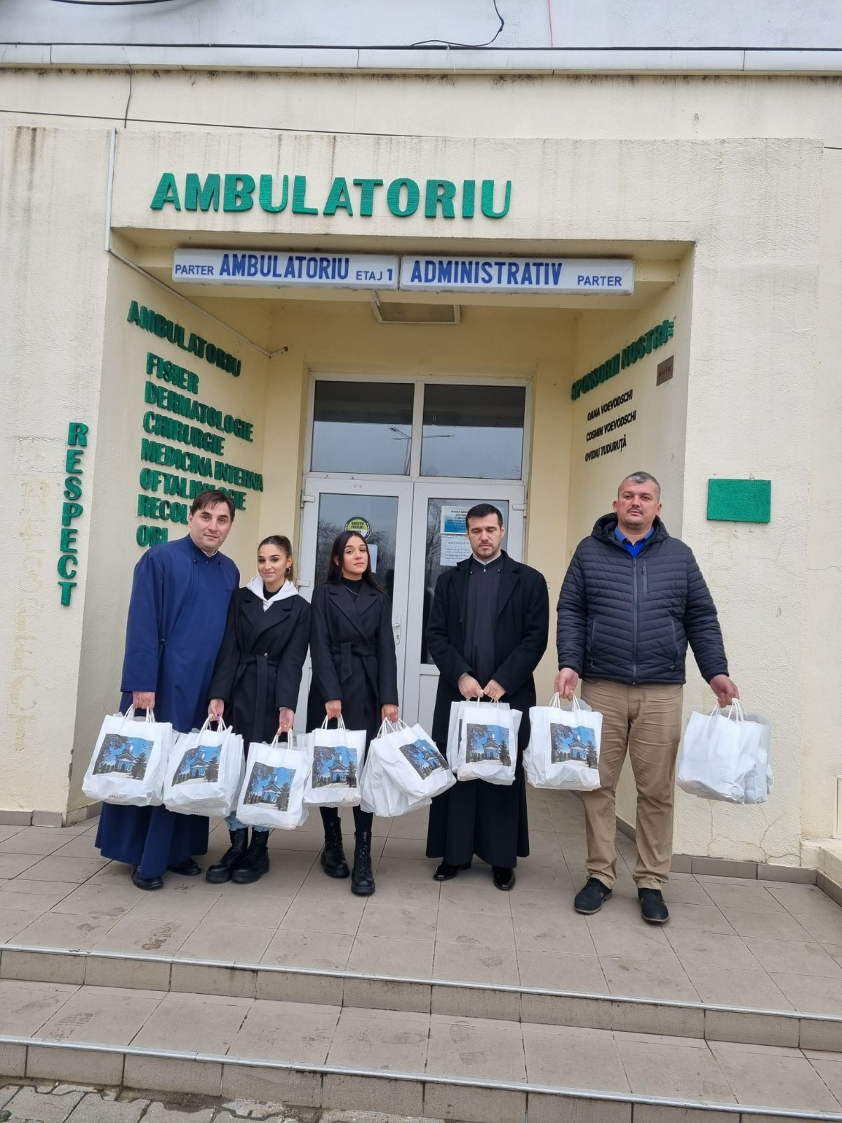 You are currently viewing DARURI DIN PARTEA BISERICII PENTRU COPIII DE LA SPITALUL ORĂȘENESC GĂEȘTI