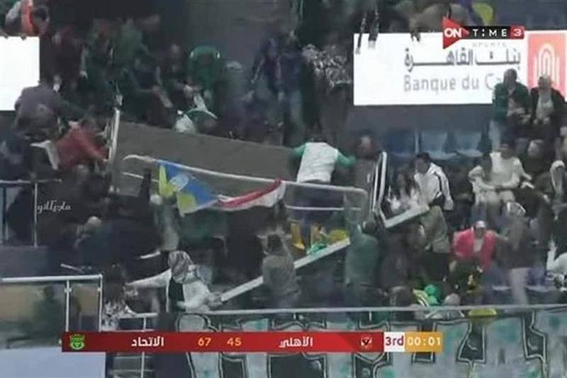 You are currently viewing O tribună a unui centru sportiv din Egipt s-a prăbușit în timpul unui meci de baschet