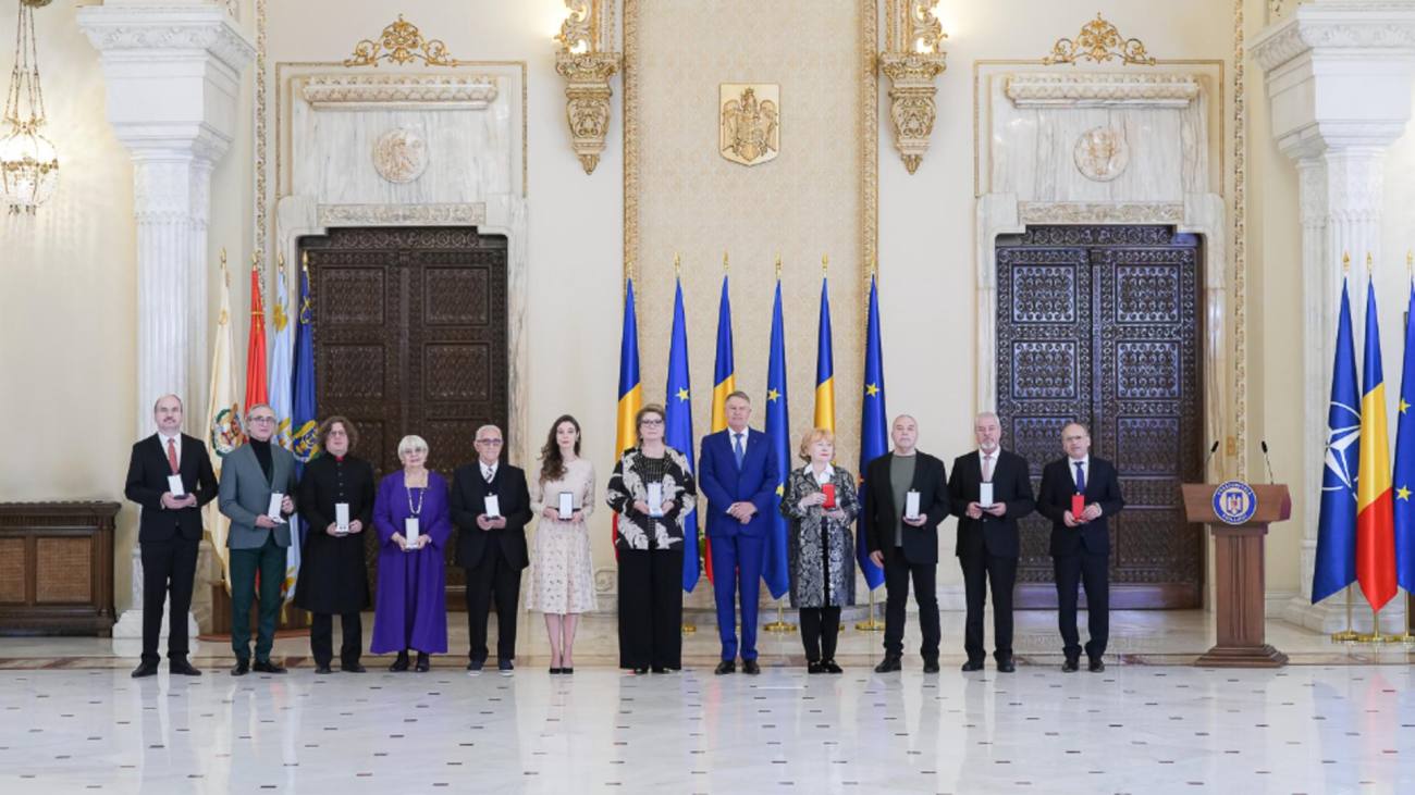 You are currently viewing Vezi pe cine a decorat președintele Iohannis de Ziua Culturii Naționale